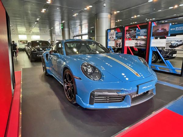 實拍保時捷911Turbo S 20週年限量紀念版