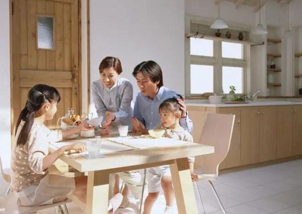 二胎催生無效，三胎來了，在“新方案”下，父母們紛紛贊同