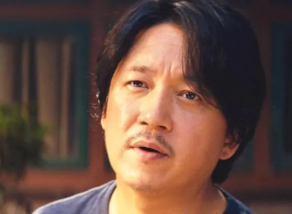 發腮禿頭、酒糟鼻、大肚腩，還有塑膠僵臉，中年男星的辣眼震撼