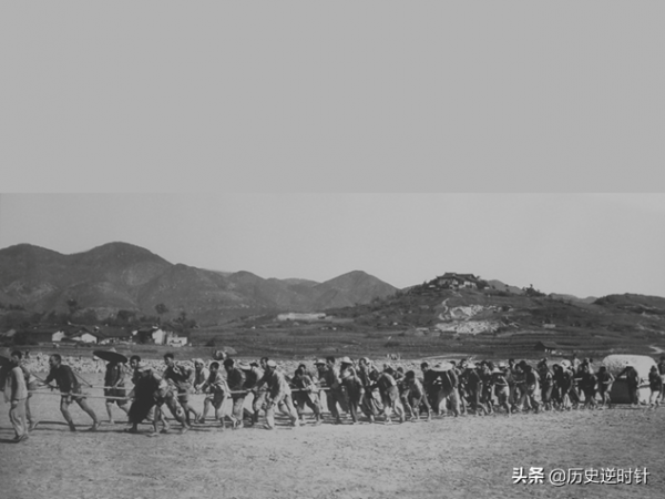 2004年，四川一個3.7噸的石碾子被美軍運走，成為博物館永久藏品