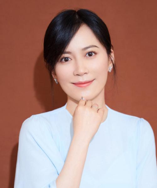 至今未婚的8位大齡女星，各有各的苦衷，最大55歲，最小38歲