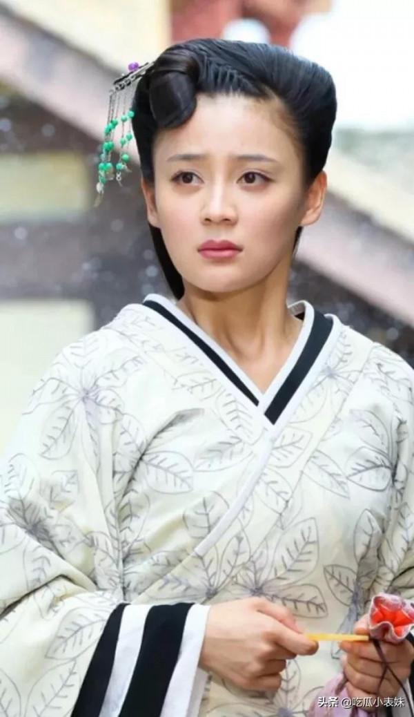 袁姍姍，氣質清秀，美若天仙