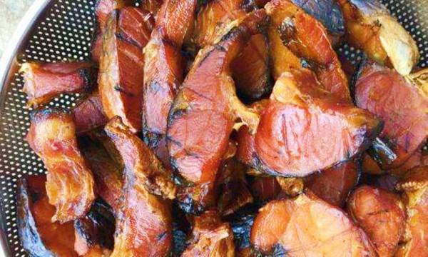 醃臘魚別隻放鹽了，從選魚醃魚到風乾，教你正宗做法，臘香味超足