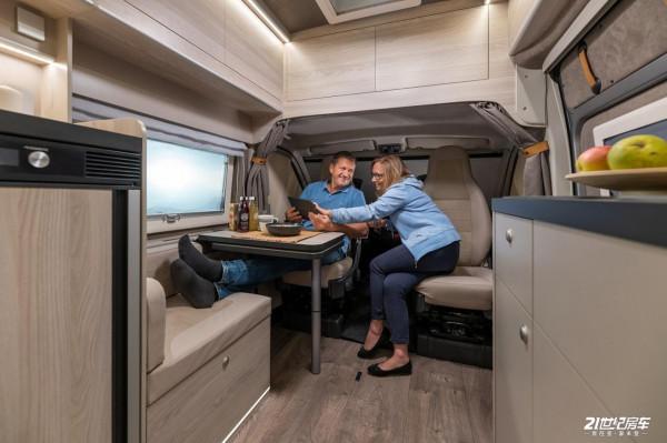 標緻汽車最新款B型房車釋出！專為2人出行設計，會客區大到能跳舞