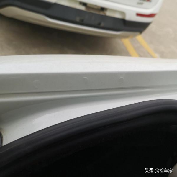 6萬多買輛才開四年的大眾寶來,扒開膠條讓人痛惜,賣家套路深 6萬多買輛才開四年的大眾寶來,扒開膠條讓人痛惜,賣家套路深