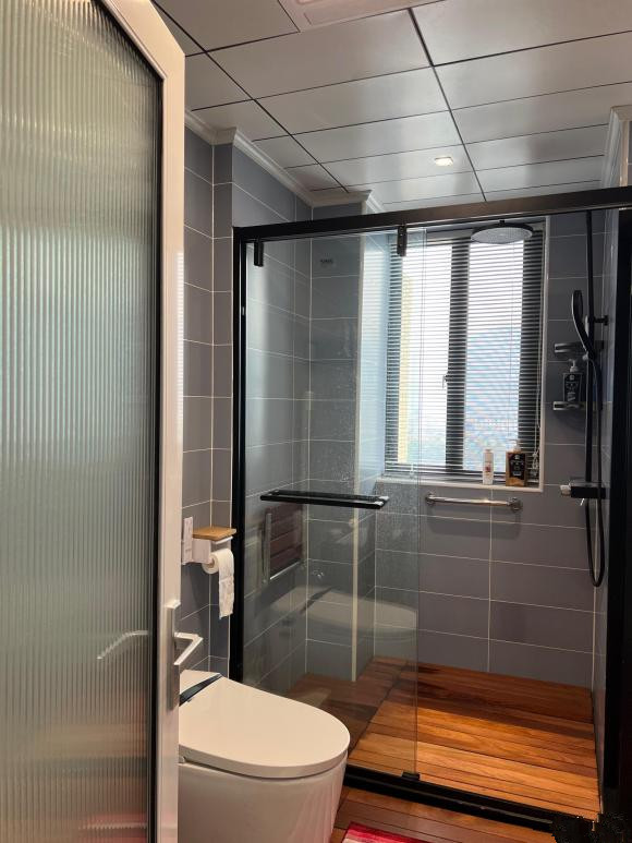 套內120平，全屋瓷磚上牆，會不會被吐槽？花30萬裝了50萬的效果