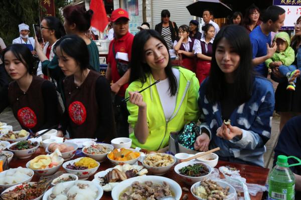 順著中老鐵路，一年四季都有好玩的地方