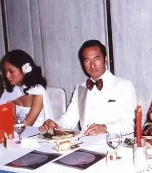 藍瓊纓的高階情史，14歲靠家世拿捏賭王，15年生5個娃攢千億身家