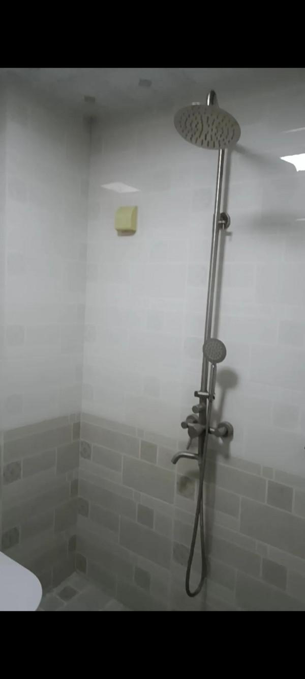 愁死了,衛生間太小 愁死了,衛生間太小