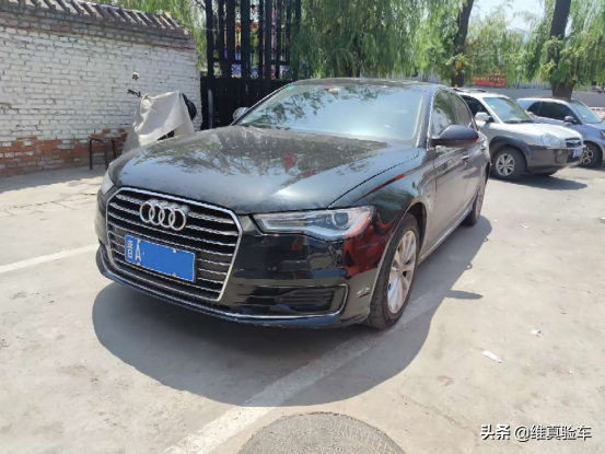 奧迪A6L四年貶值18萬，檢測師看了眼車頭就知道這輛車不簡單