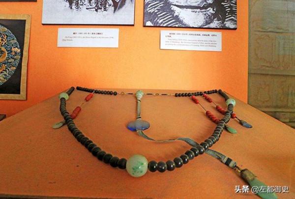 一品官補服、頂戴都是一樣的，那麼如何區分正一品和從一品呢？