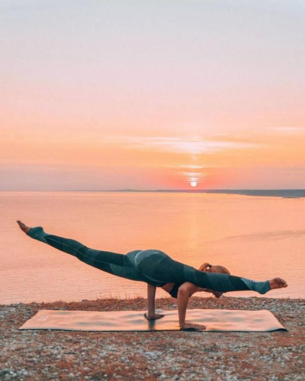 每天不練練瑜伽,總覺得生活少了點儀式感 每天不練練瑜伽,總覺得生活少了點儀式感