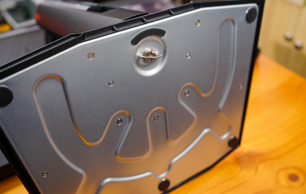 微星MPG321QRF-QD民間首發上手體驗：2K解析度真的是唯一短板？