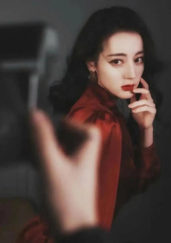 美到可以直接當桌布的圖＃迪麗熱巴＃