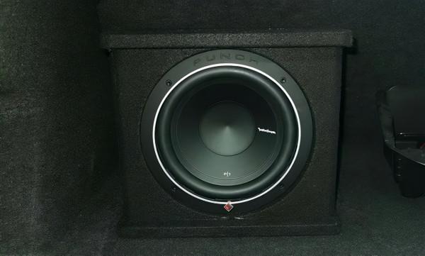 寶馬325i音響改裝優特聲402+史泰格中低音,全套升級聽感更震撼 寶馬325i音響改裝優特聲402+史泰格中低音,全套升級聽感更震撼