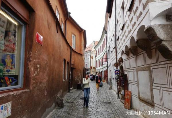 東歐尼泊爾俄羅斯土耳其希臘……退休後，陪你走過山高水長