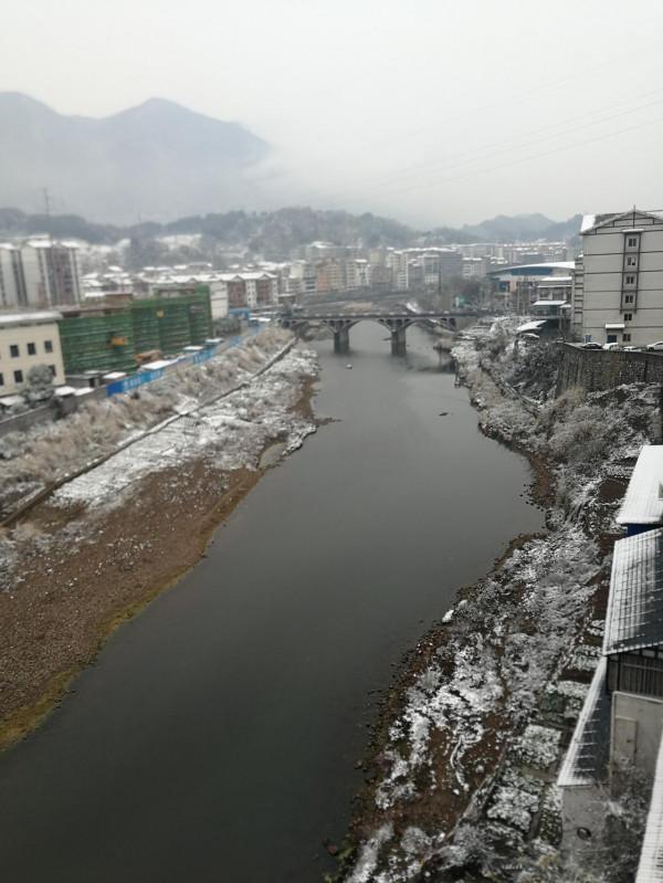 下雪天還能釣魚嗎?答案是肯定的,只是需要掌握兩個技巧 下雪天還能釣魚嗎?答案是肯定的,只是需要掌握兩個技巧