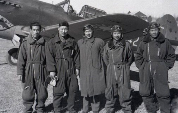 中國第一批飛行員:犧牲時平均年齡僅23歲!值得敬佩的中國富二代 中國第一批飛行員:犧牲時平均年齡僅23歲!值得敬佩的中國富二代