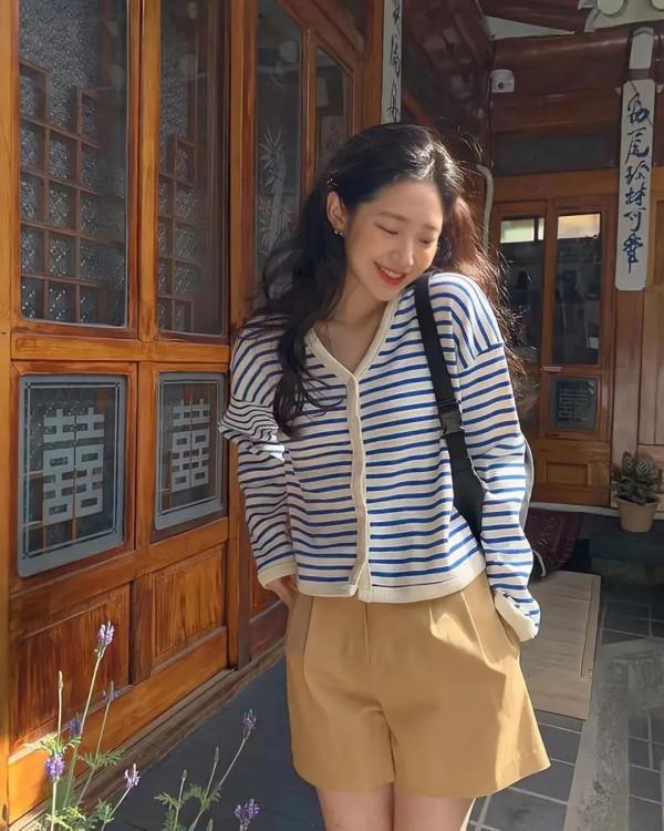 早春的第一件薄外套！小個子照著這樣穿，顯高又氣質