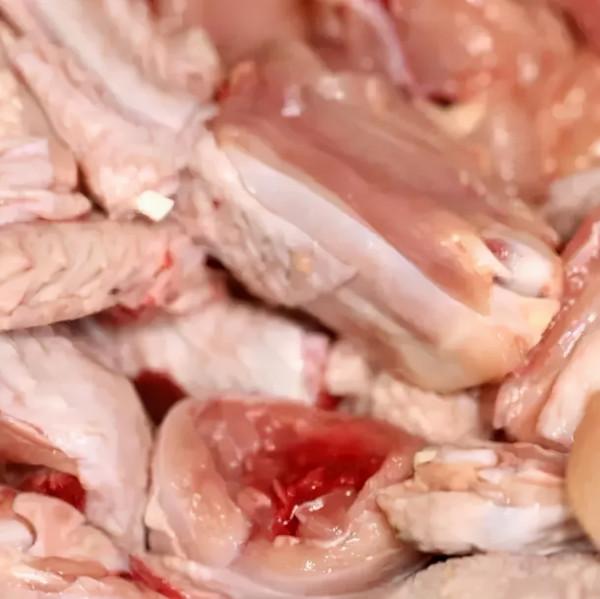 尚堯鐵鍋小公雞，麻辣鮮香，滋味醇厚，越吃越香