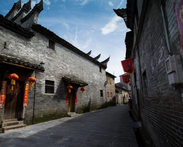 廣東一座南宋古村，有粵北罕見的巨型城堡，入選廣東最美十大古村