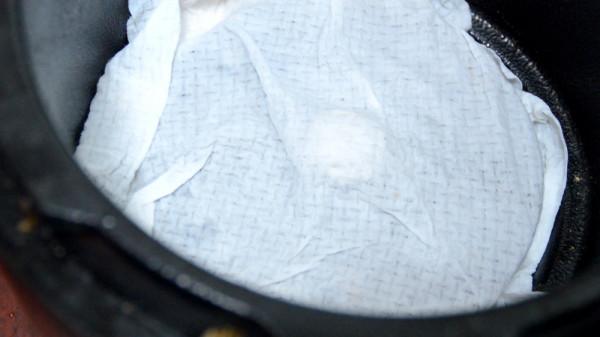 不管電飯煲有多髒，教你一個不外傳竅門，1分鐘擦得乾淨如新