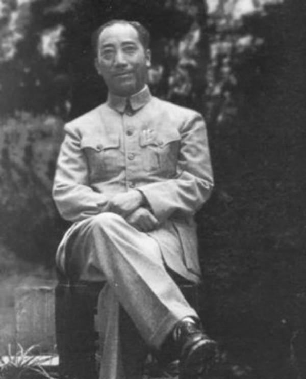 戴笠的得意門生,打入延安內部加入共產黨,謀劃刺殺毛主席 戴笠的得意門生,打入延安內部加入共產黨,謀劃刺殺毛主席