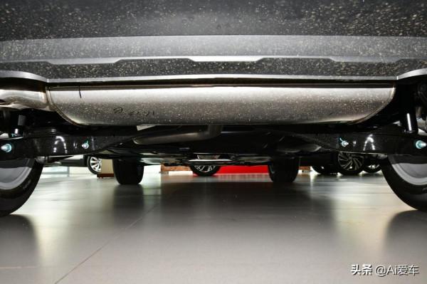 便宜好停車,自動擋合資靈巧SUV,油耗不到6L,實拍大眾T-ROC探歌 便宜好停車,自動擋合資靈巧SUV,油耗不到6L,實拍大眾T-ROC探歌