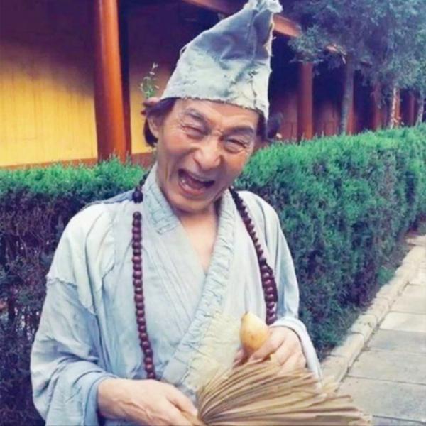 臭不要臉!外籍明星歸附他國卻在中國肆意撈錢,張鐵林遭王剛冷嘲 臭不要臉!外籍明星歸附他國卻在中國肆意撈錢,張鐵林遭王剛冷嘲