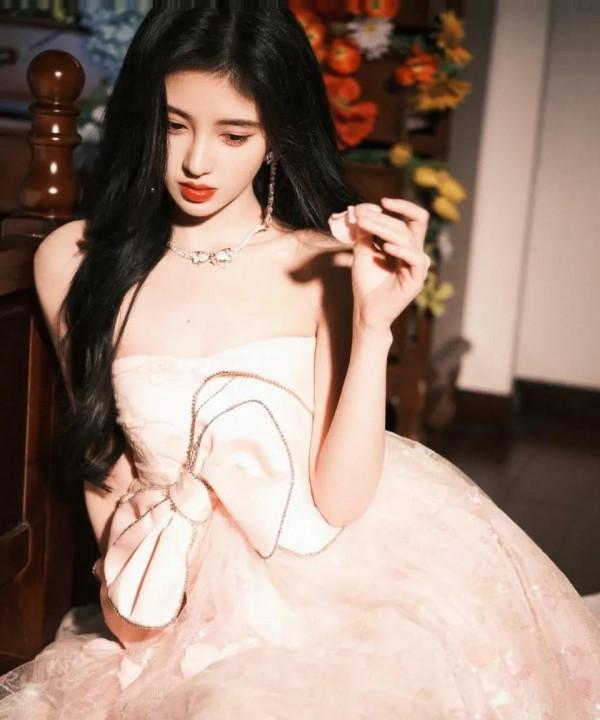 鞠婧禕的出圈照片