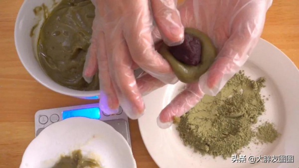 如果你有糯米粉，快收藏這食譜，兩種口味的糯米餈，做法太簡單了