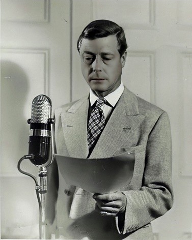 女王大伯愛得卑微,為辛普森夫人付出一切卻無人送終,靠侄女善後 女王大伯愛得卑微,為辛普森夫人付出一切卻無人送終,靠侄女善後