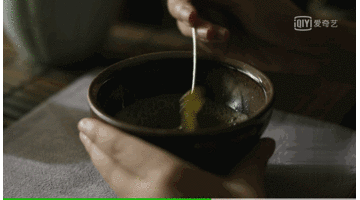 追劇也能習茶！電視劇教你如何正確地喝茶