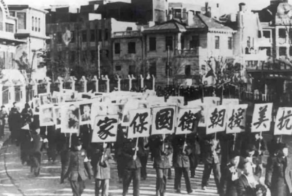 抗日戰爭VS抗美援朝:面對強敵,為何1個經濟崩潰,1個越打越好? 抗日戰爭VS抗美援朝:面對強敵,為何1個經濟崩潰,1個越打越好?