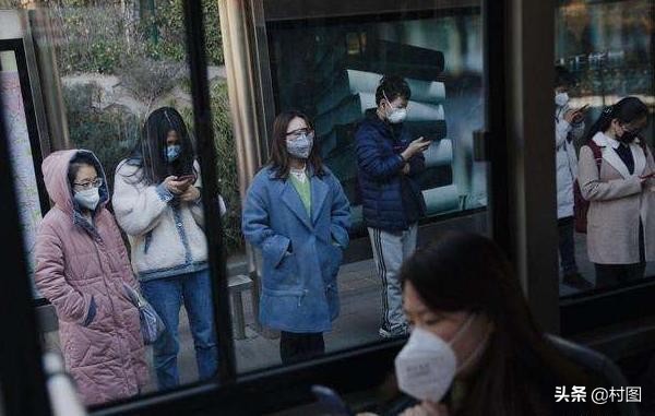 離春節還有2個月，為什麼有村民提前返鄉了？你們村有嗎