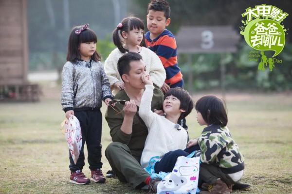 離了個“假婚”的超模張亮，轉型演員失敗後，如今是該找到出路了