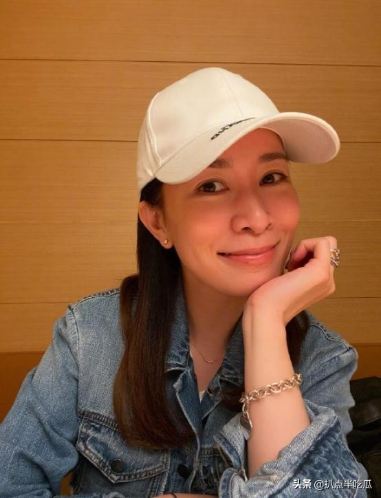 5位至今未婚的港圈女星：事業成功、容顏依舊，卻不想結婚…