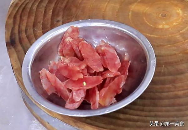 廚師長教你飯店臘腸炒芸豆做法，滿滿都是小技巧，清脆可口又簡單