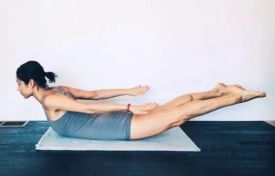 推薦3個練背特別好的瑜伽動作,零基礎初學者也同樣適用 推薦3個練背特別好的瑜伽動作,零基礎初學者也同樣適用