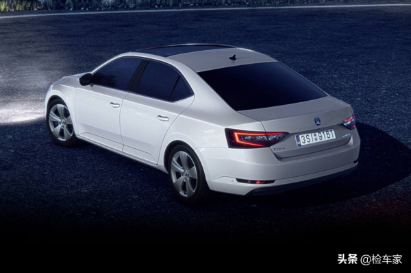 當年驚豔八方,如今泯然眾人!9萬多買這輛17年的斯柯達速派值嗎 當年驚豔八方,如今泯然眾人!9萬多買這輛17年的斯柯達速派值嗎