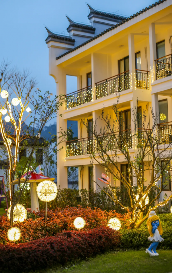 重陽夜遊 | 穿越快閃、紅星竹筏、實景演出......快帶爸媽來打卡 重陽夜遊 | 穿越快閃、紅星竹筏、實景演出......快帶爸媽來打卡