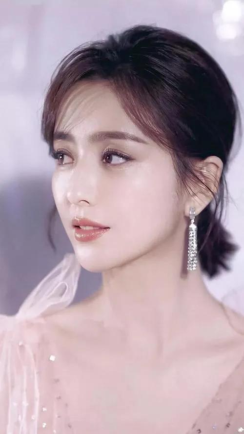 十位來自少數民族的女星，楊蓉白族，韓雪苗族，佟麗婭你知道嗎