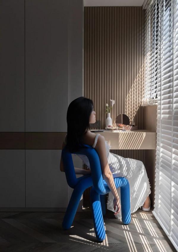 140㎡現代極簡，沒有繁雜的設計，樸素的元素，營造低調高階感