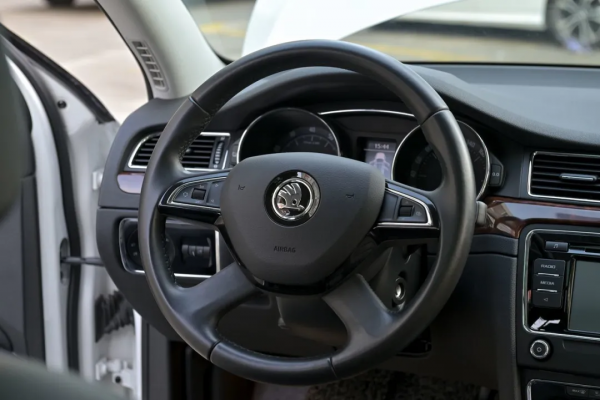 價效比“瓦罐”上線，13萬出頭買二手速尊，好成色還送裝備