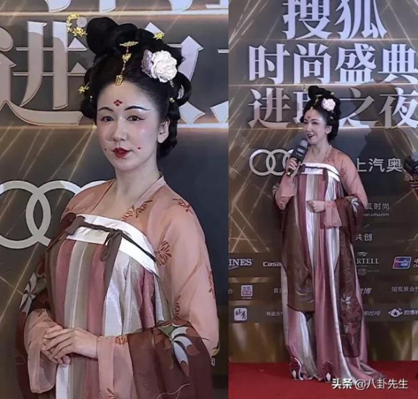 時尚盛典:55歲李若彤秀腹肌,袁姍姍大變臉,婁藝瀟穿漢服走紅毯 時尚盛典:55歲李若彤秀腹肌,袁姍姍大變臉,婁藝瀟穿漢服走紅毯