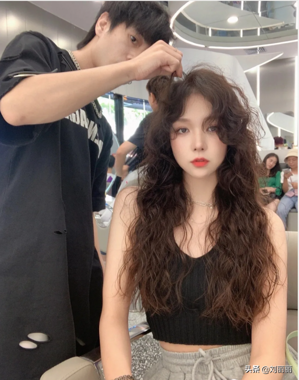 選髮型難嗎?蓬鬆立體時尚瘦臉就夠了,就像這18款 選髮型難嗎?蓬鬆立體時尚瘦臉就夠了,就像這18款