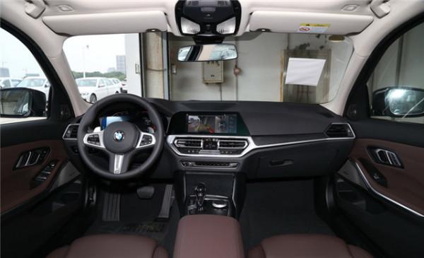 外觀帥氣，後排空間寬敞，寶馬3系325Li M運動曜夜套裝版實力解析