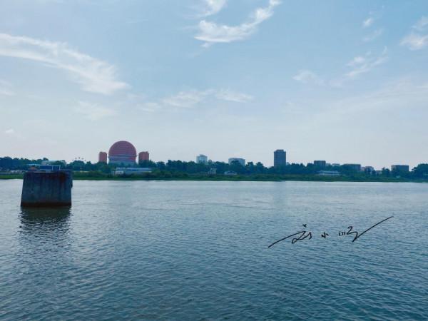 遼寧丹東這條大江是中朝邊界，雖然舉世聞名，但不少遊客讀錯名字