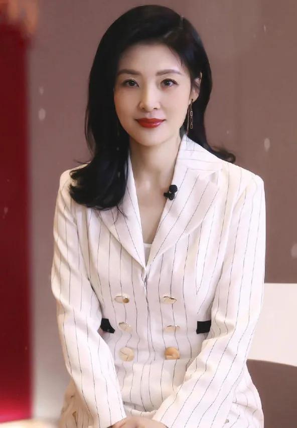 央視美女主持人誰最美?最美最憶是周濤!大家喜歡周濤嗎? 央視美女主持人誰最美?最美最憶是周濤!大家喜歡周濤嗎?