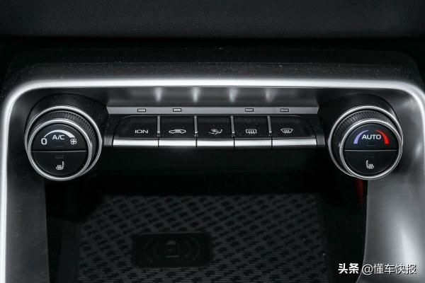 7-10萬元緊湊型運動轎車對決，風神奕炫對比吉利繽瑞